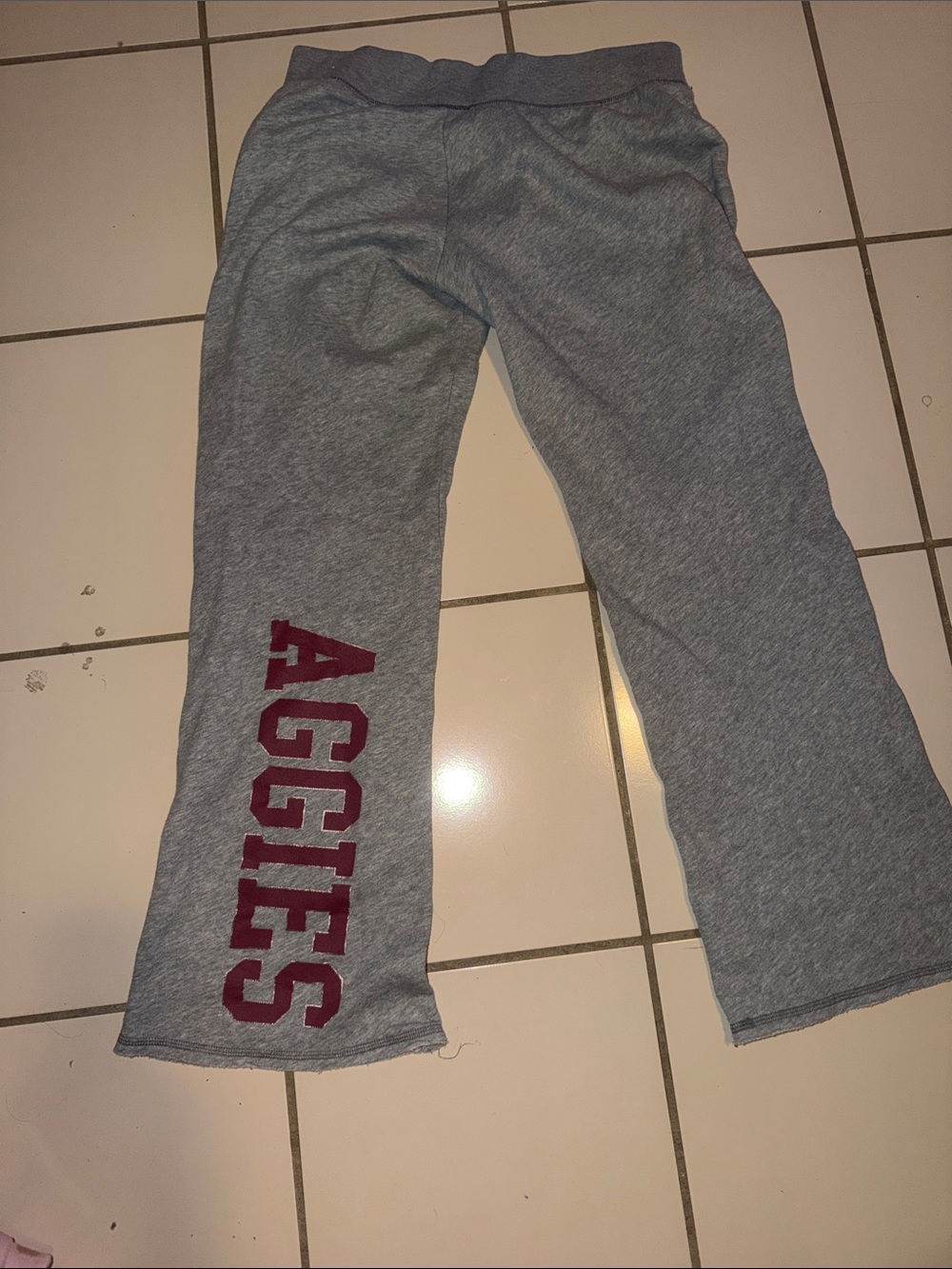 PINK Victoria's Secret Gray Hoodie & Boot‑Cut Sweatpants with Maroon Logo - Picture 5 of 7